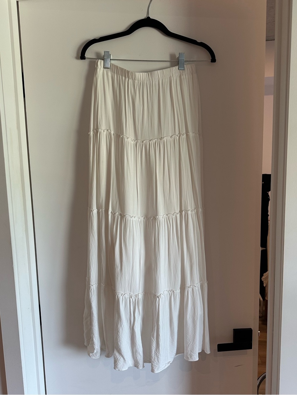 Brandy Melville Izzy white skirt
